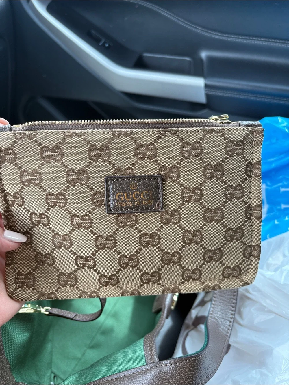 Gucci iconic gg